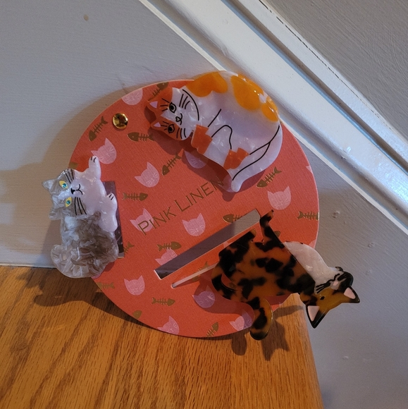 NEW Pink Linen Cat Hair Clips made with Recycled Plastic - Picture 2 of 3